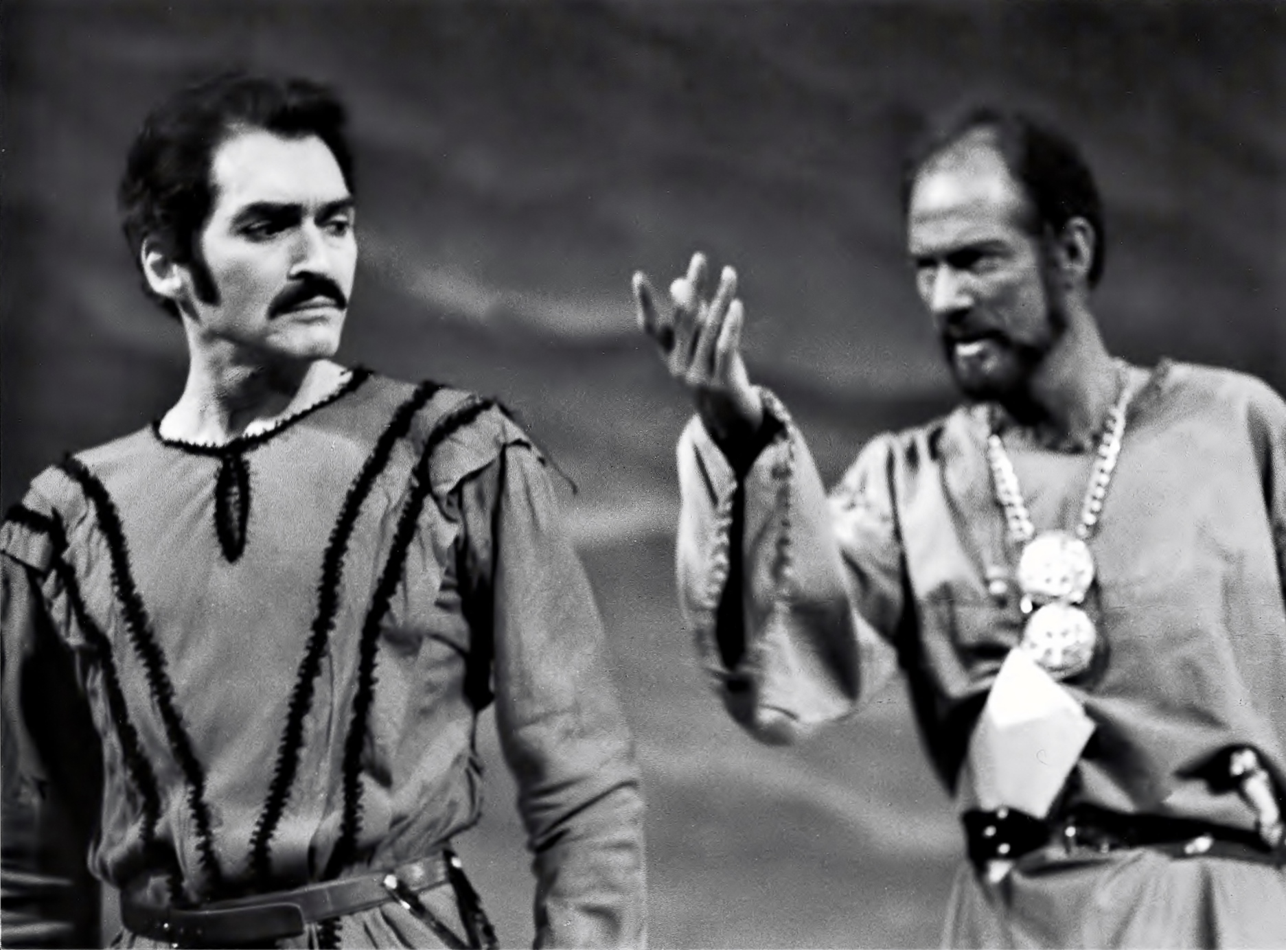 Othello Shakespeare classic theatre international Alexander Barnett Iago clark_.jpg
