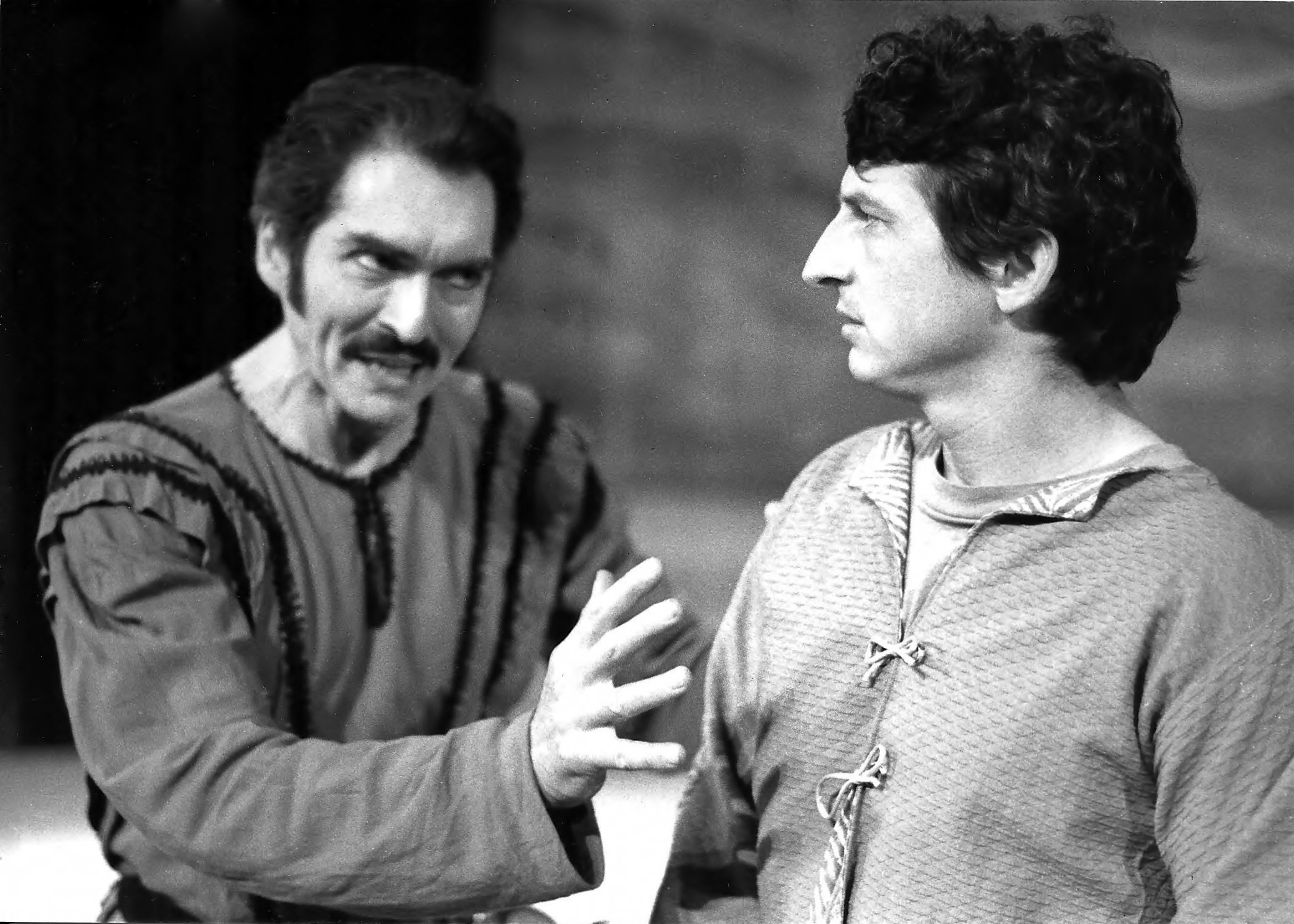 Freeman Othello classic theatre international Alexander Barnett Iago Shakespeare_.jpg